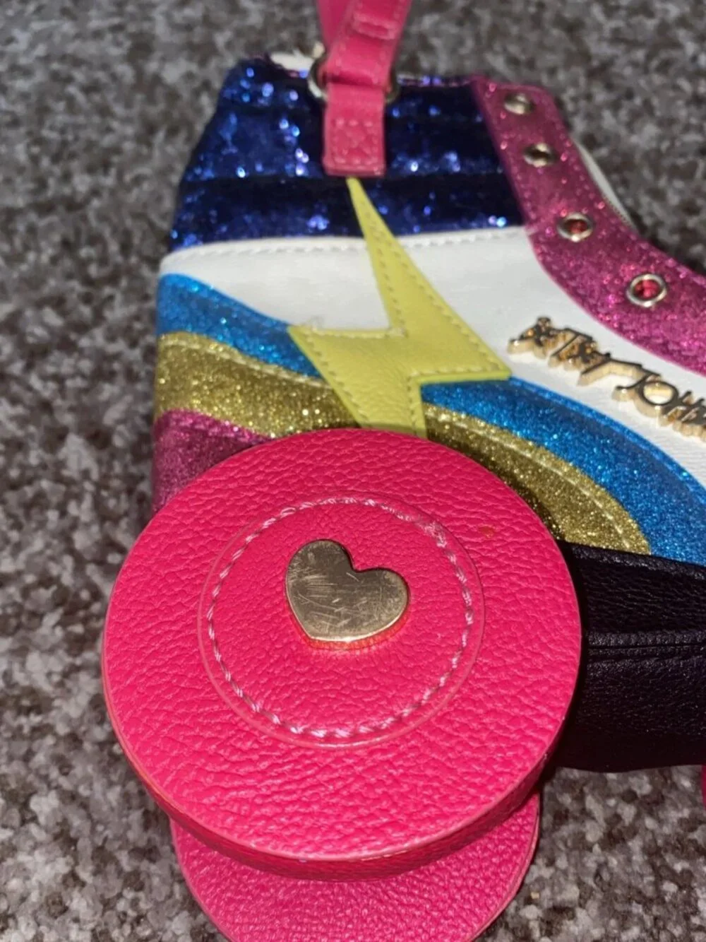 Betsey Johnson Roller Skate Blue Pink Yellow Rainbow Glitter Crossbody Bag Purse - Picture 3 of 12